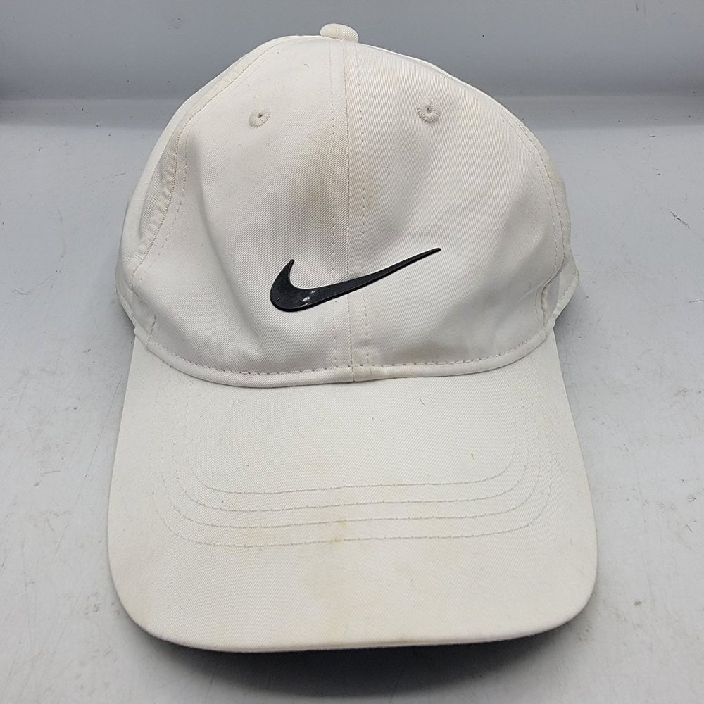 Nike Dri-Fit Heritage 86 Adults White Cap Black Swoosh Adjustable Strapback Hat